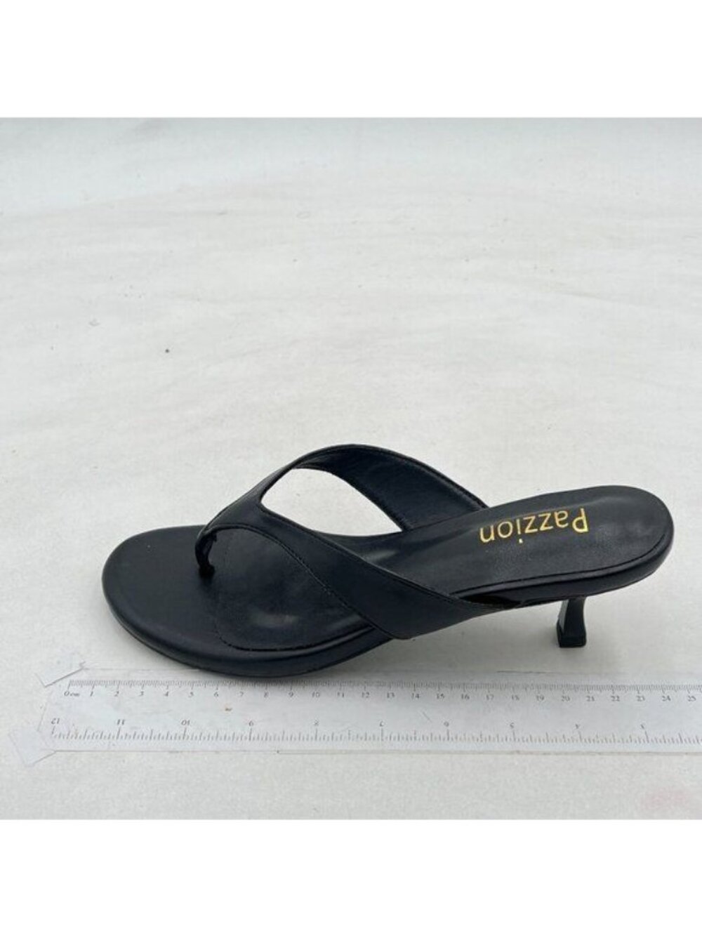 Pazzion Black Flip Flops Open Toe Low Heels Thong Sandals Casual Daily Shoes